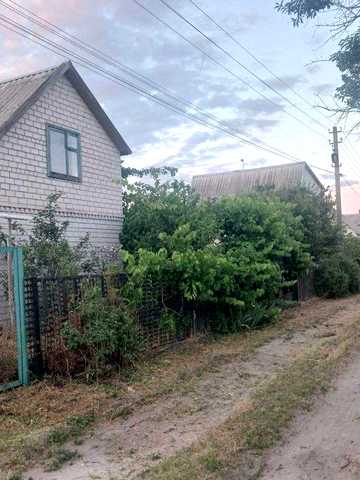 Продам дачний будинок