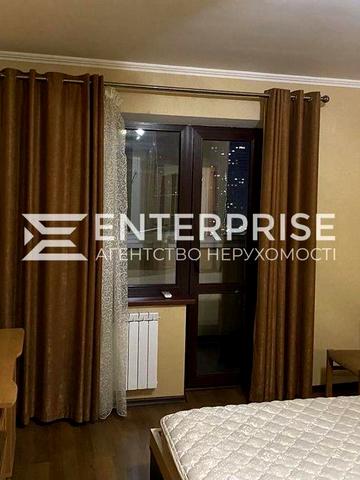Продаж однокімнатна квартира з якісним ремонтом, метро Позняки