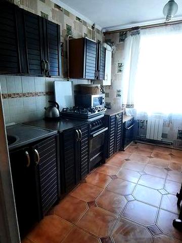 Продається квартира  4 кімнатм 2 балкона 2 кладові