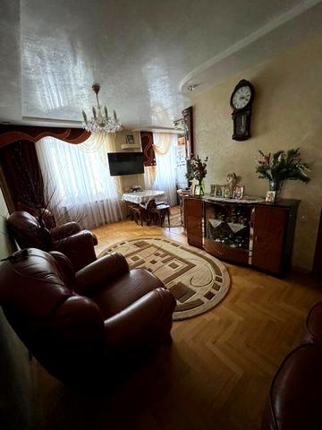 Продаж 3 кім квартири Героїв Крут