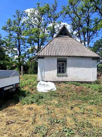 Продам будинок з великою земельною ділянкою