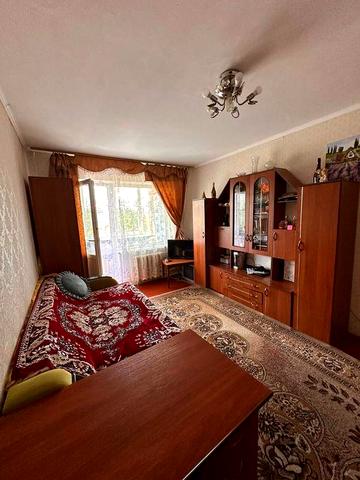 Продаж 1-но кім.в 4-м  мікрорайоні