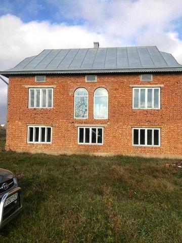 Продається будинок готовий до ремонту з земельною ділянкою