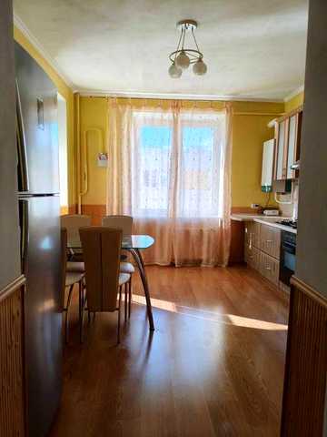 Продам 3-х кімнатну квартиру, центр, автономне опалення