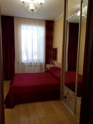 Продам трёх комнатную квартиру район ЮЖД  61 кВ/м