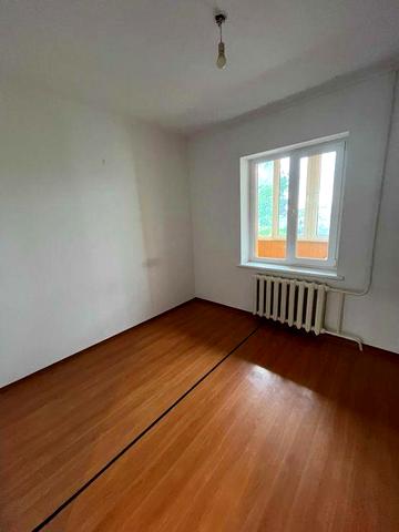 3 кімнатна квартира , Квасилів. вул Молодіжна, 40 )