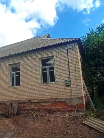 Продам будинок в Дергачах в районі центру