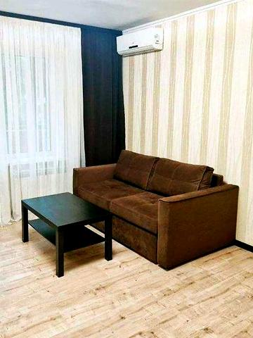 Оренда 1к квартири в Центрі, вул. Гусовського, 2, метро Кловська, Печерська, Арсенальна.