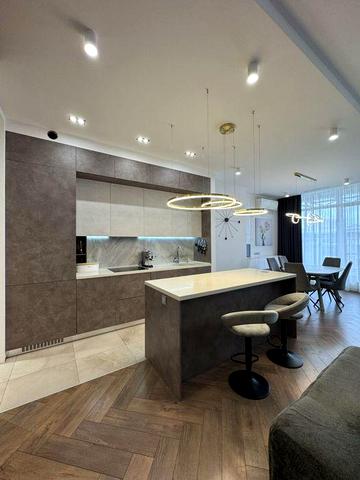 Сдам 5к жк Comfort City 220 м2.