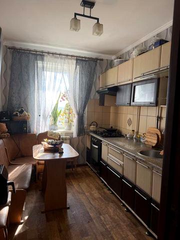 Квартира по вул.Студентська  на девятому поверсі