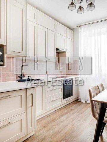 Продаж 3-кімнатної квартири 87 м² Осокорки, вул. Дніпровська Набережна, 26-Б