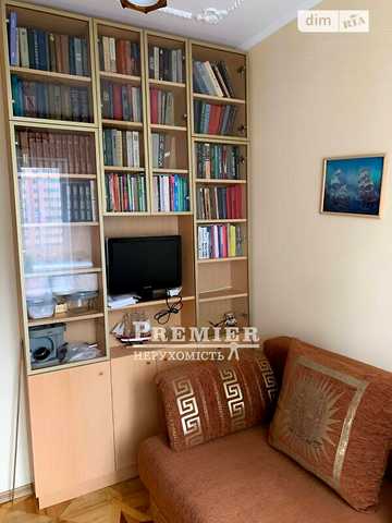 Продаж 3к Квартира вул. Євгена Чикаленка