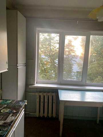Відрадний 36б. Солом'янський р-н. Велика  двокімнатна кв. Продаж  Вільна.