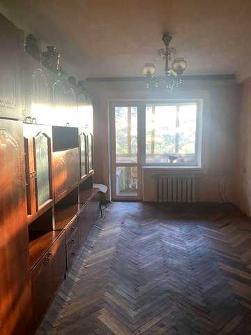 Відрадний 36б. Солом'янський р-н. Велика  двокімнатна кв. Продаж  Вільна.