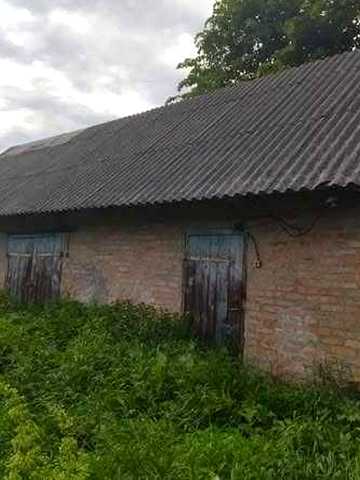 Будинок в центрі села Козлиничі біля клубу