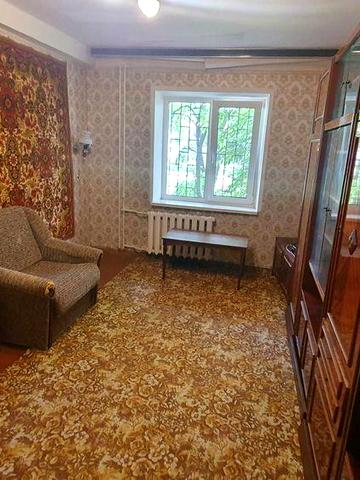 Продам 2 кім.кв. на Березняках.
