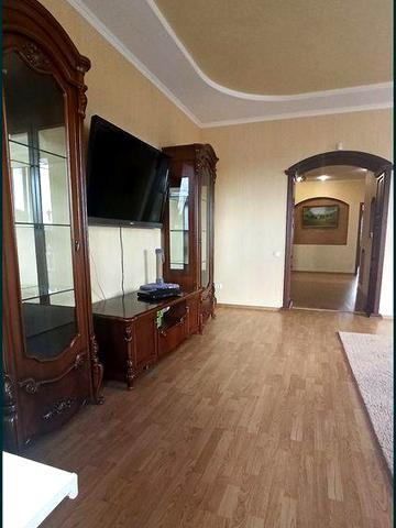 Екс. 3к.квартира 106 м2 , Центр VIP місце, з підземним паркінгом, два сан.вуз ЖК ОСББ