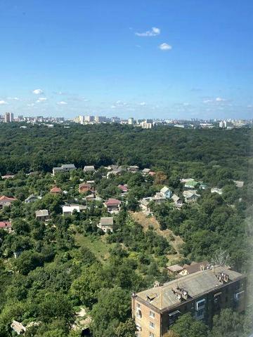 Продам 6-кім  квартиру ЖК «НАУКИ 58», двох-рівнева, площа 155  м.кв.