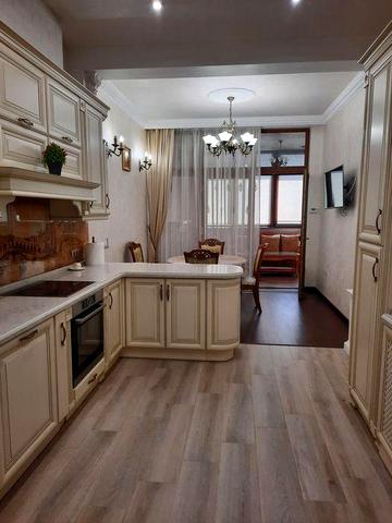 Продам 3к квартиру в центре. Клубный дом.