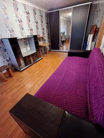 Сдам реальную 1 кв Петровского 8800грн