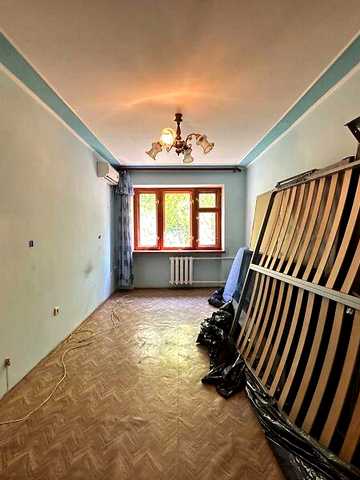 Продаж 4к Квартира Космонавтів вулиця