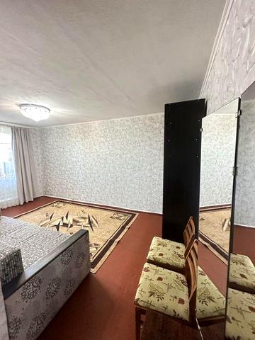 Сдам 2 комнатную квартиру возле метро Студенческая