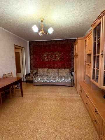 Продам двухкомнатную квартиру, янтарная, 77.
