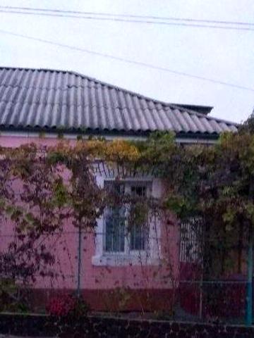 Продам пів будинку