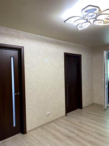 Продаж 3 кімн квартіри.вул Народного Руху.