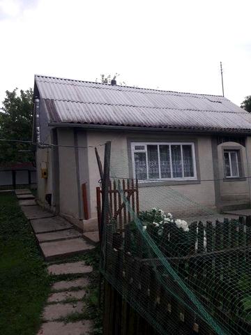 Продаю хату в Чорному Острові