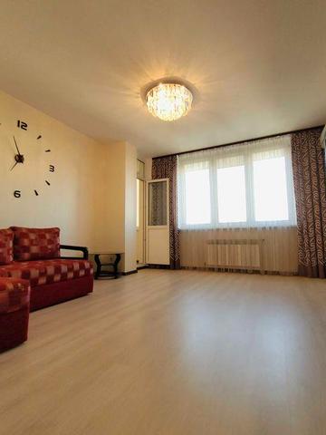 2-к квартиру Чавдар 1 81 кв.м. в 2 хв від метро Осокорки