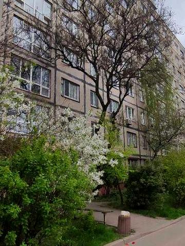 Борщагівка, бул. Руденко ( Кольцова ) 5,
