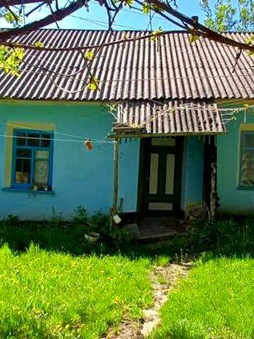 Продам хату в селі