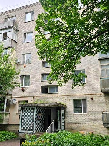 Продаж 2-кімнатної квартири в центрі Яготина (р-н Каштани)