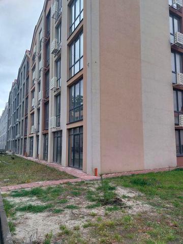 ЖК Петровский квартал. Продажа трехкомнатной  квартиры с двориком. 94м ЖК Петровский резиденс