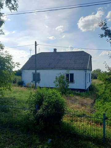 Продам будинок по вул Героїв майдану