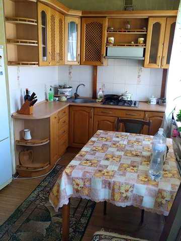 Продається трьохкімнатна квартира
