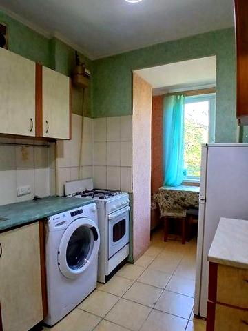 Проспект Миру. 1-кімнатна квартира в цегляному будинку. 3 поверх, газ. 17 000$