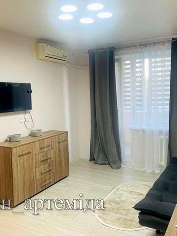 Продам 2 х комнатную квартиру на ж/м Фрунзенский Ломовской Донецкое шоссе 15