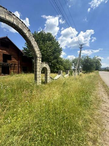 будинок в Карпатах 270м2 біля річки гараж літня кухня
