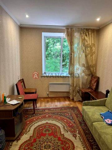 Продається двокімнатна квартира в гуртожитку