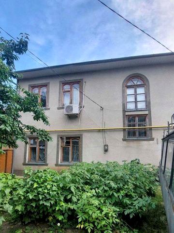 Продам домоволодіння з двох будинків, Яблунівська