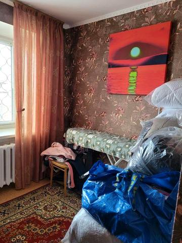 Сдам 3 кімнатну квартиру у центрі