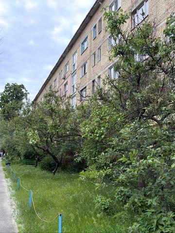 Продаж 1-кім квартира метро Лісова масив Лісовий