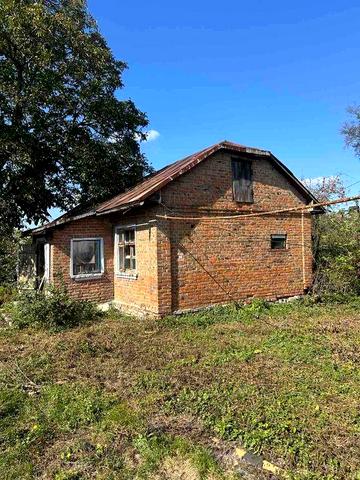 Продається будинок на земельній ділянці 6 соток від власника