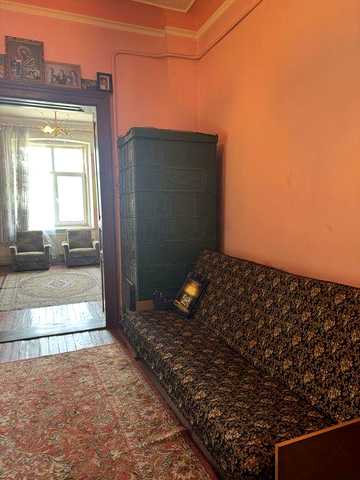 Продам 2 кім квартиру вул Конституційна Чернівці