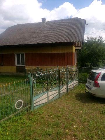 Продається житловий будинок в Карпатах.