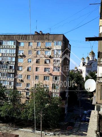 Віктора Оцерклевича вул. (Курчатова), 15