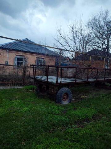 Приватний житловий будинок з присадибною ділянкою в селищі Компаніївка