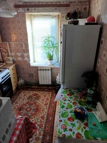 Продам трикімнатну квартиру в центрі міста Новомиргорода